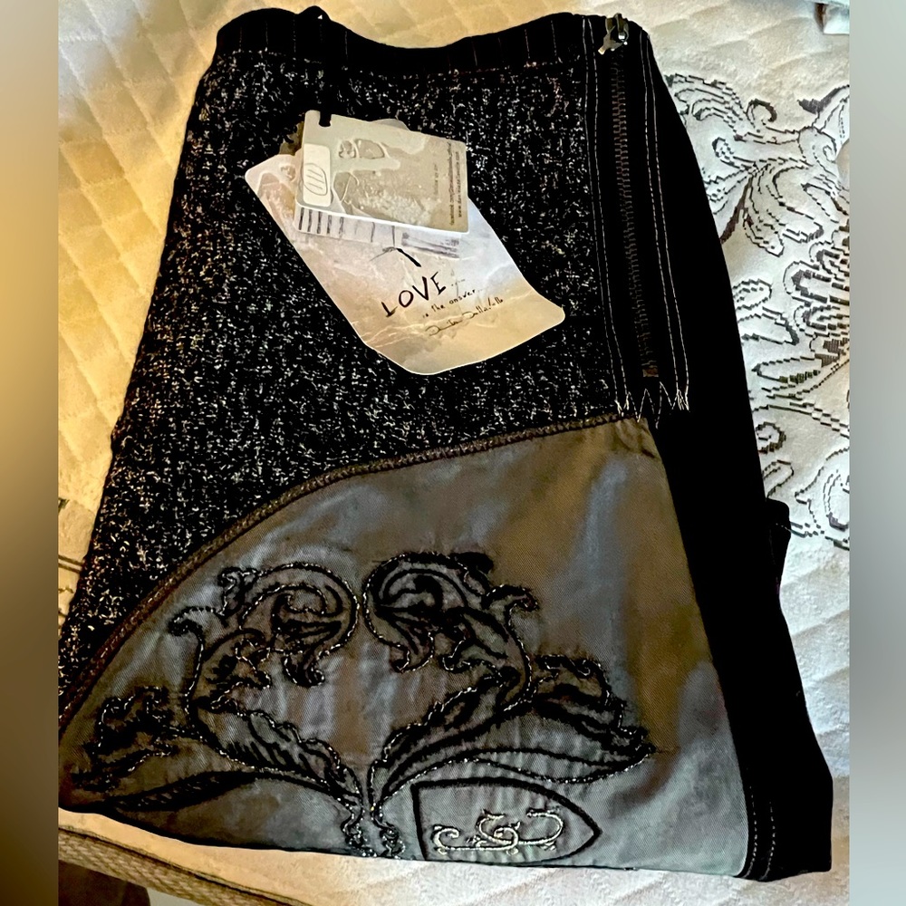 NWT Elisa Cavaletti short black skirt size L